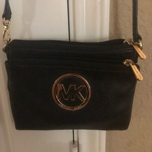 Authentic Leather Michael Kors Crossbody